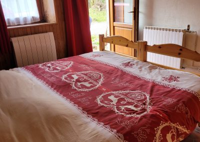 Meublé Crozet chambre